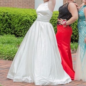 Sherri Hill prom dress